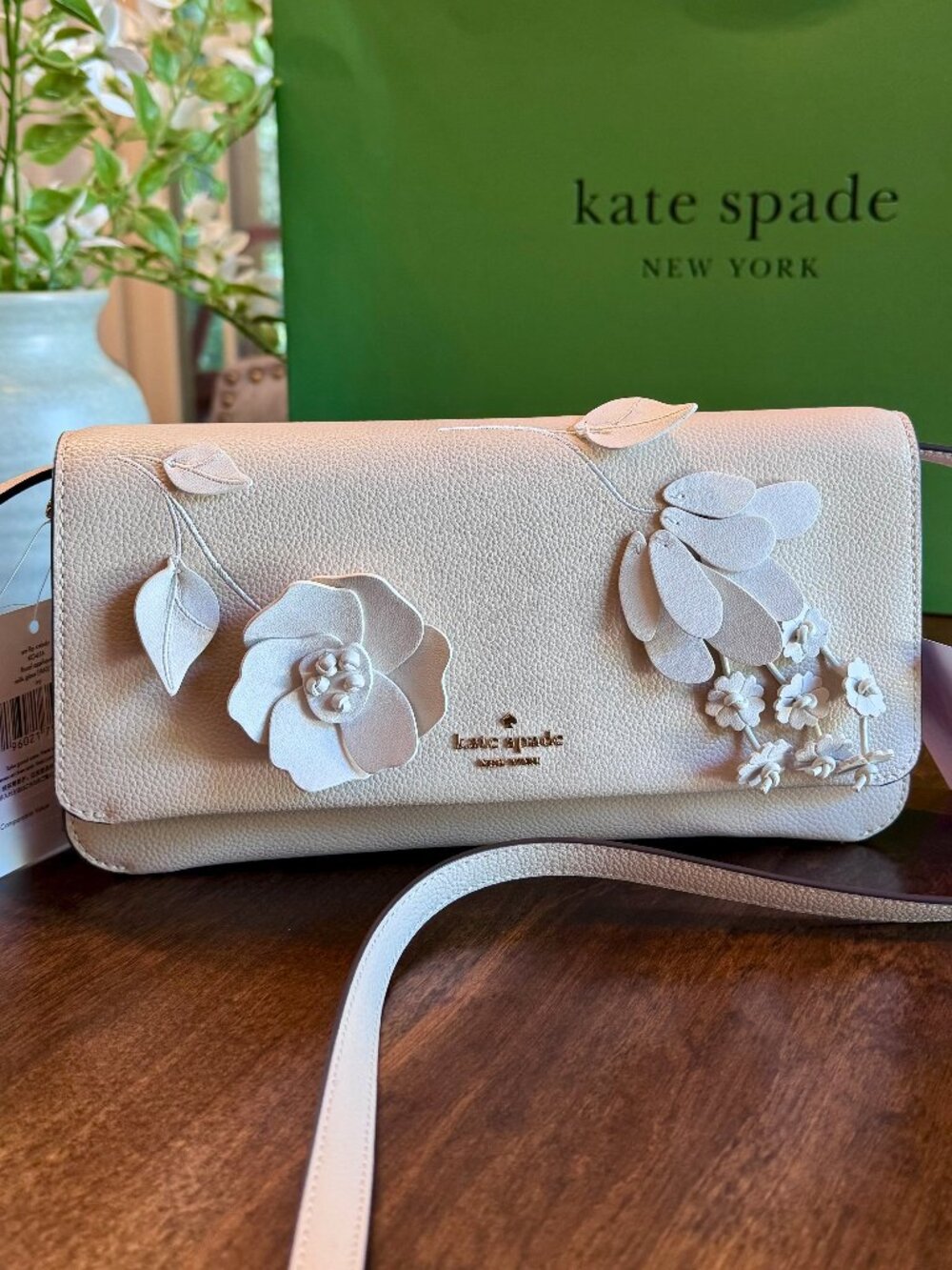 Kate Spade Ivy Floral Leather Crossbody in Milk Glass - Gorgeous! K0456